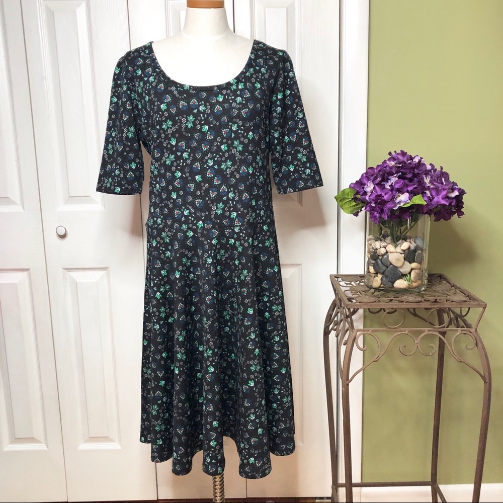 Black floral print Nicole